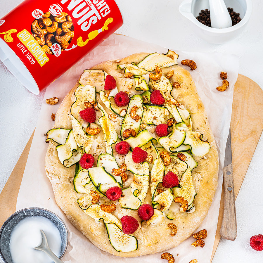 Zucchini Himbeer Flammkuchen mit Cashews Little Tokyo